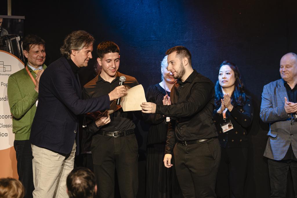 Teilnehmende des Wettbewerbs bei der Preisverleihung